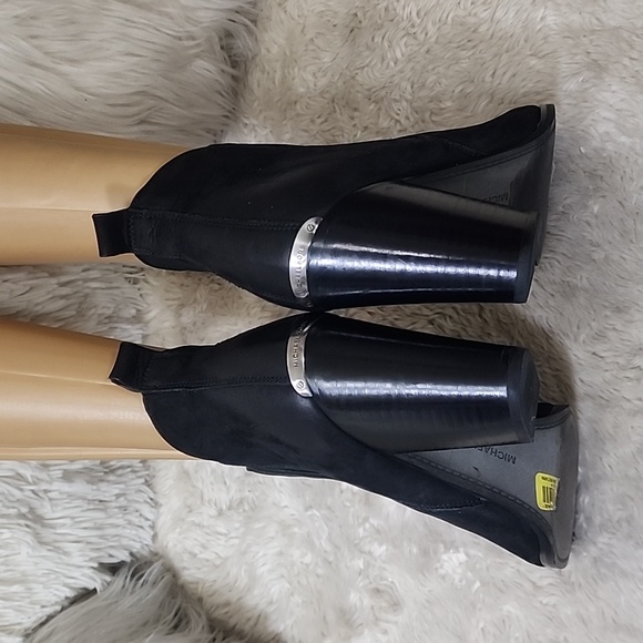 MICHAEL KORS BRANDY BOOTS - Picture 5 of 11